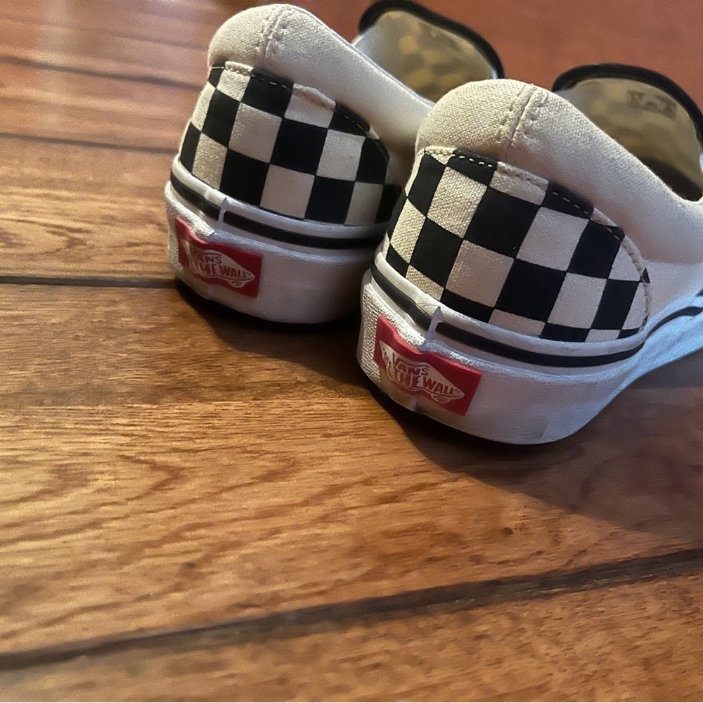 Vans - Picture 6 of 6